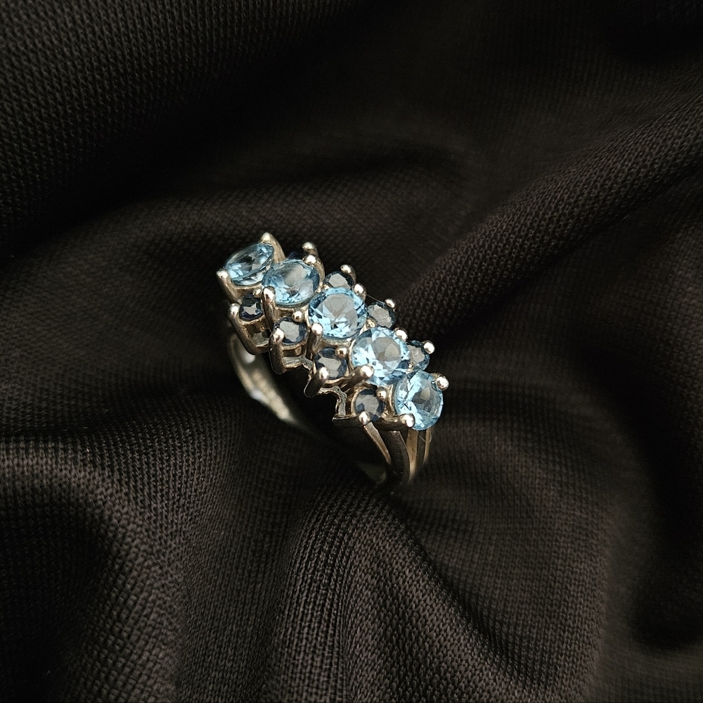 Vintage Blue Topaz Sapphire Sterling Silver Ring - Size 6